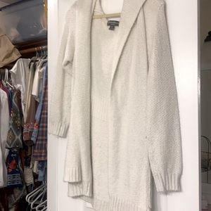 Comfy Eddie Bauer lounge sweater white